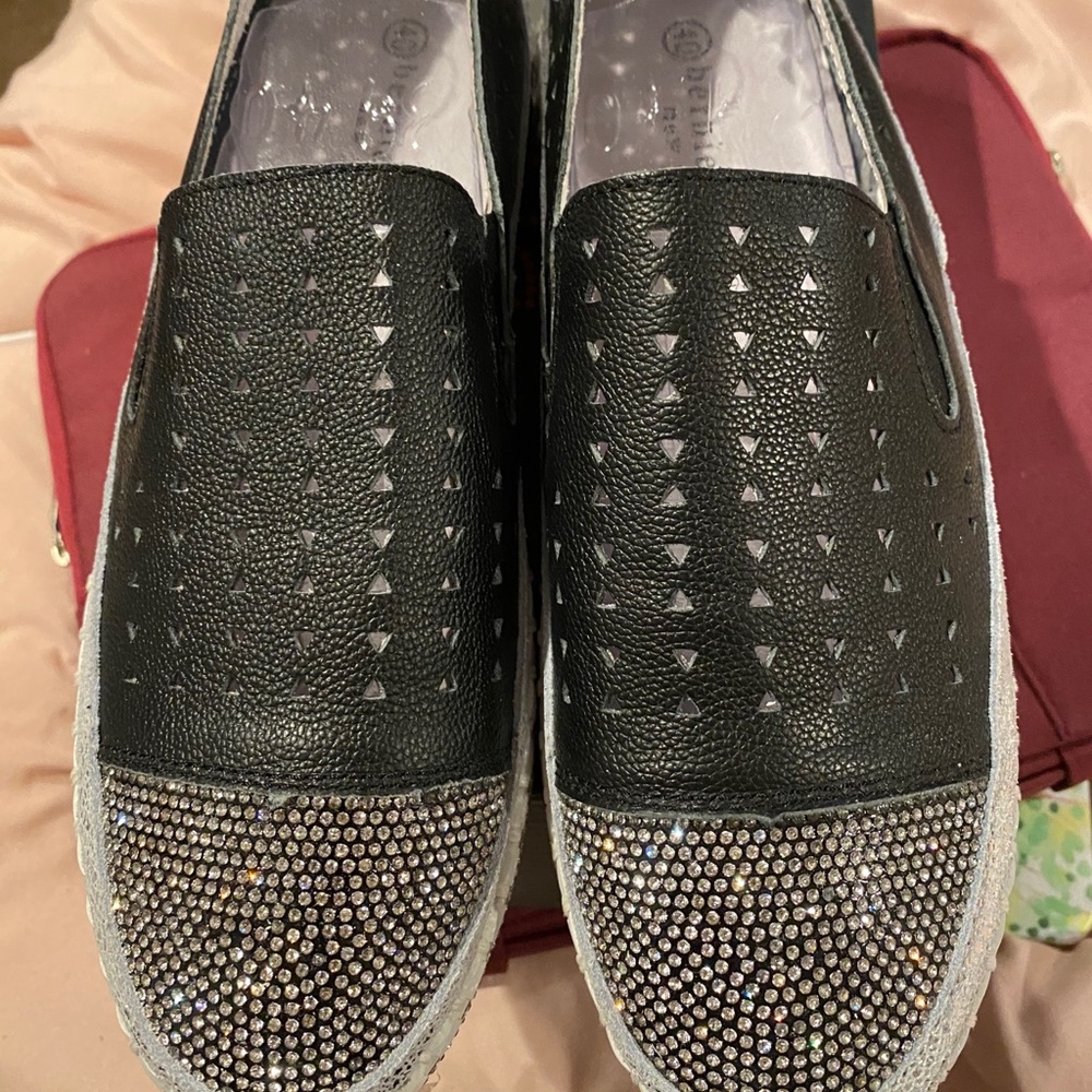 Women's shoes